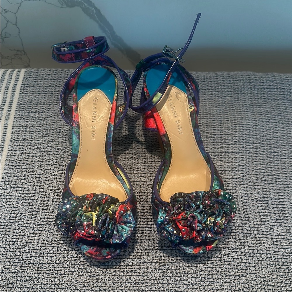 Gianni Bini Women's Multicolor Wedges